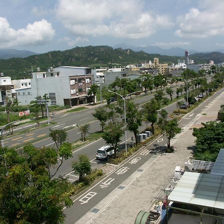 I Star Bed And Breakfast Taitung Екстериор снимка